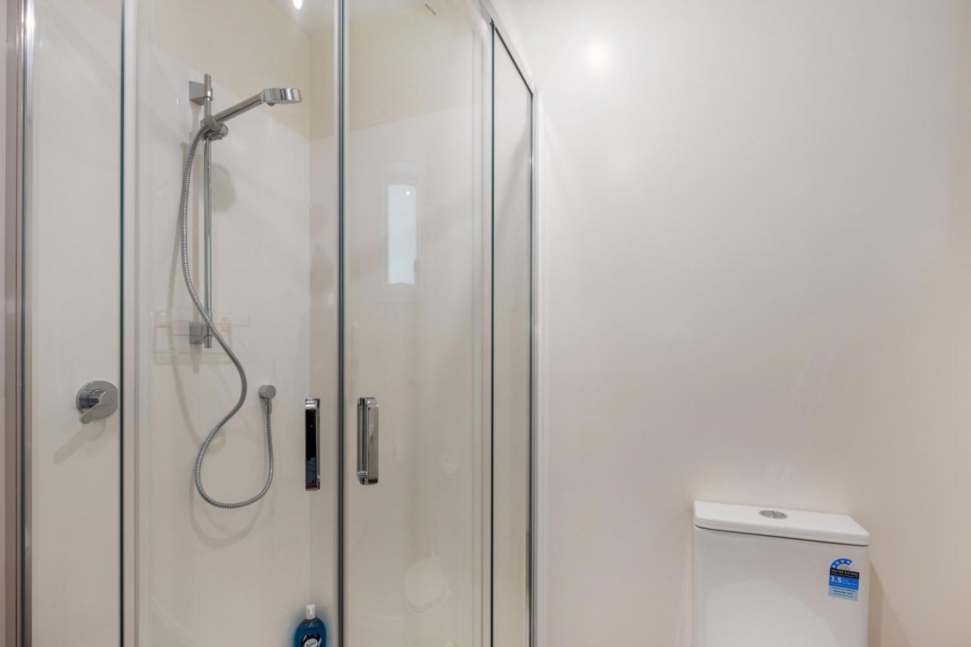 ולינגטו Stunning View, Privacy, Close To Ferry & Brand-New מראה חיצוני תמונה